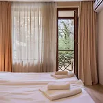 Golden Sands Rentals Apartments Apartment *