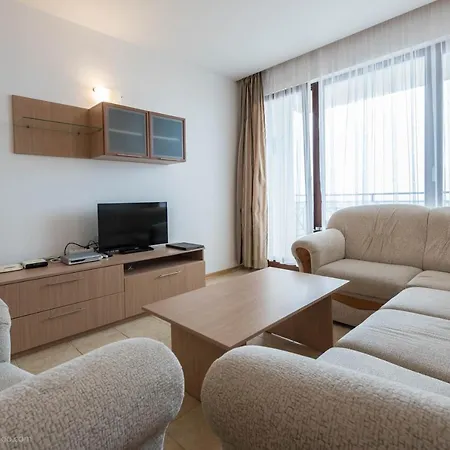 Golden Sands Rentals Apartments Апартаменти