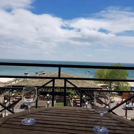Golden Sands Rentals Apartments Appartement