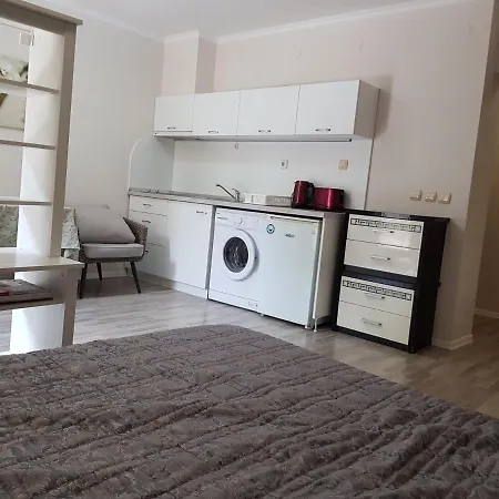 Golden Sands Rentals Apartments Appartement